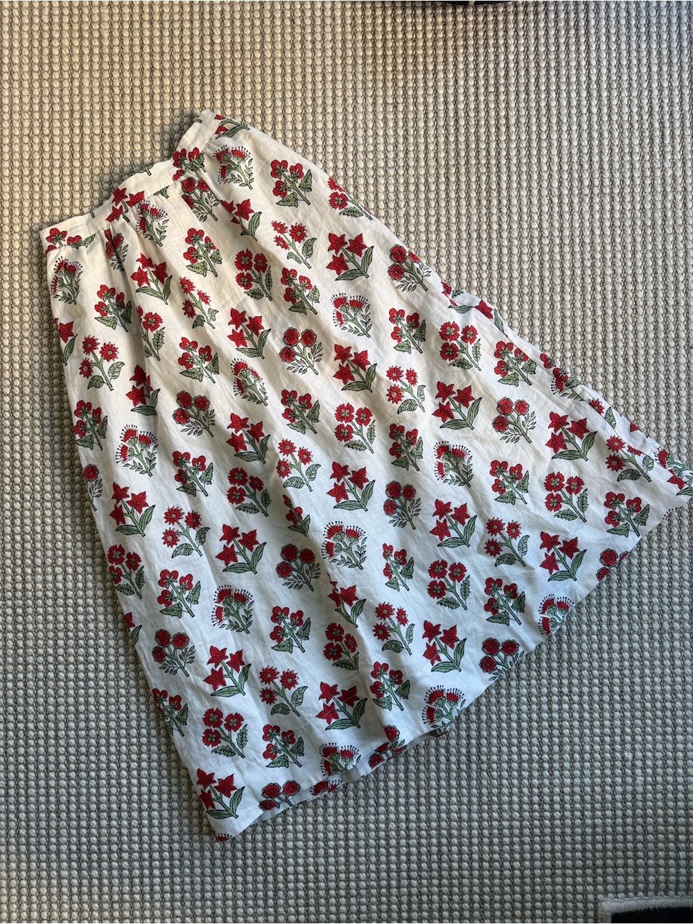 Rhode Aaron Skirt Red Floral Print in 100% linen - Picture 3 of 5